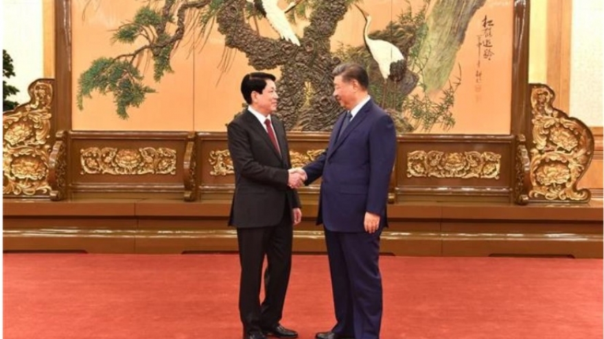 Vietnamese, Chinese Parties strengthen relations